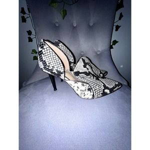Women's Size 6 Gianni Bini Heels Pumps Shoes Snake Pattern Black/White Size 6M